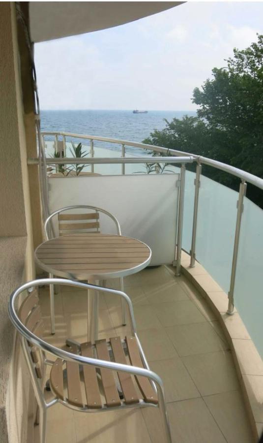 Family Hotel Albizia Beach Varna ภายนอก รูปภาพ