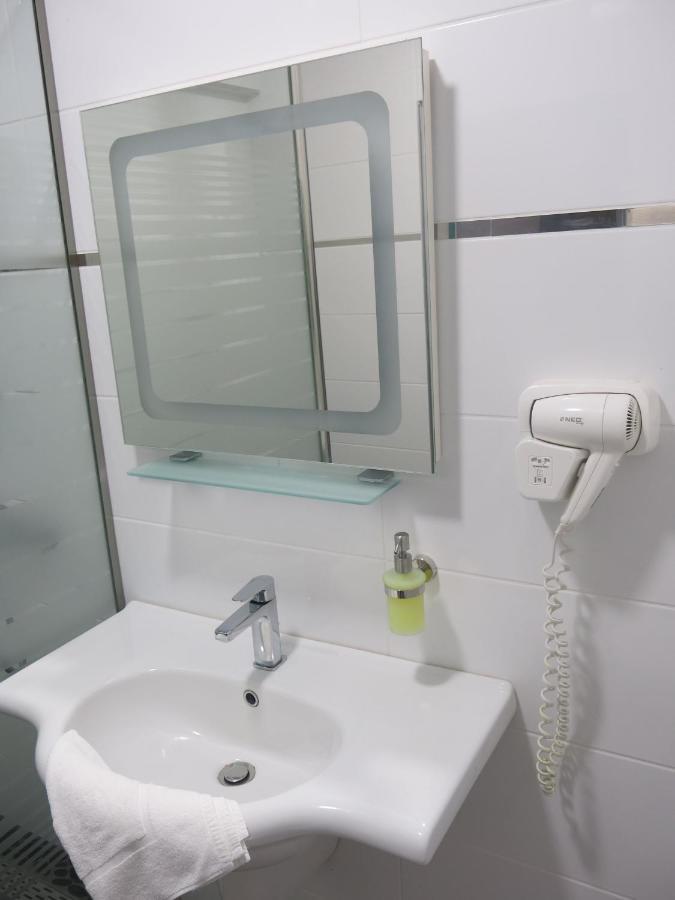 Family Hotel Albizia Beach Varna ภายนอก รูปภาพ