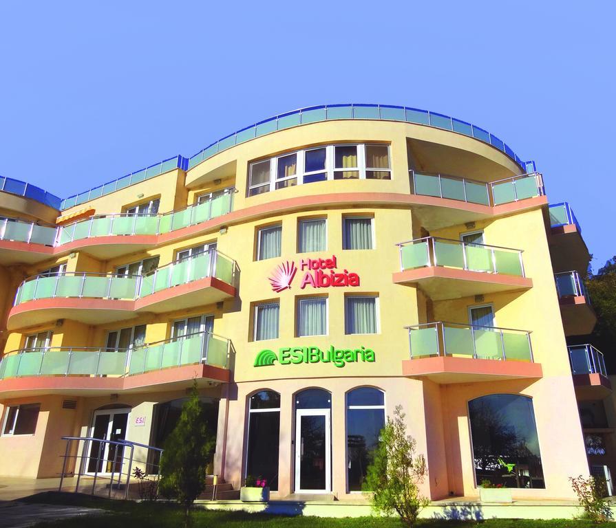 Family Hotel Albizia Beach Varna ภายนอก รูปภาพ