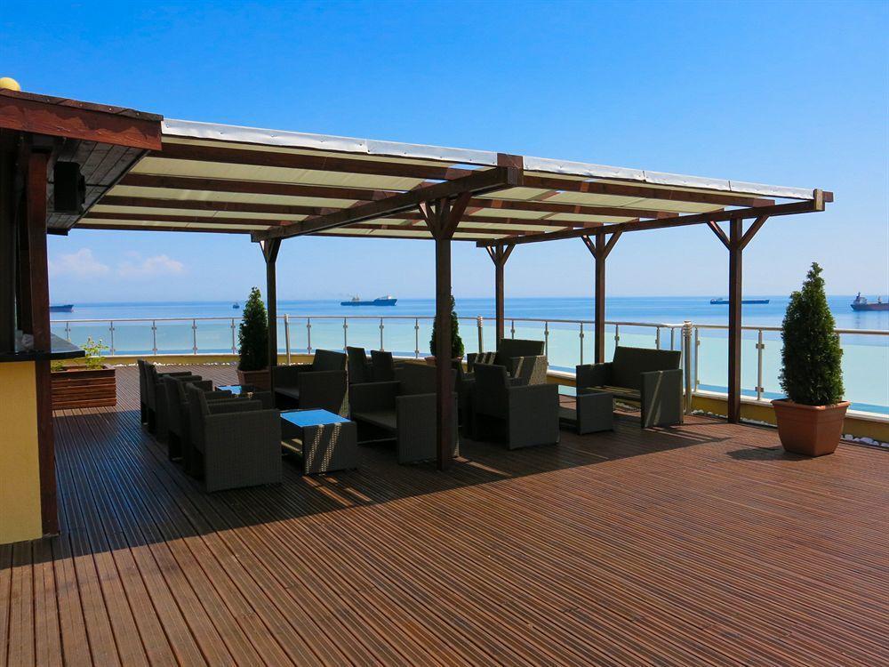 Family Hotel Albizia Beach Varna ภายนอก รูปภาพ