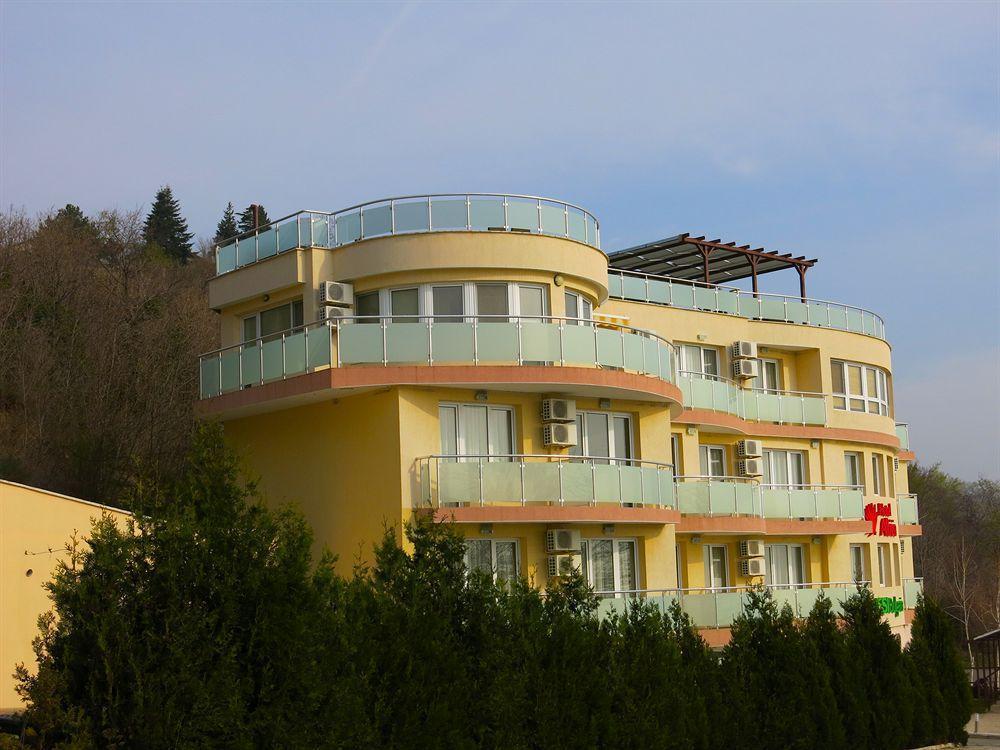 Family Hotel Albizia Beach Varna ภายนอก รูปภาพ
