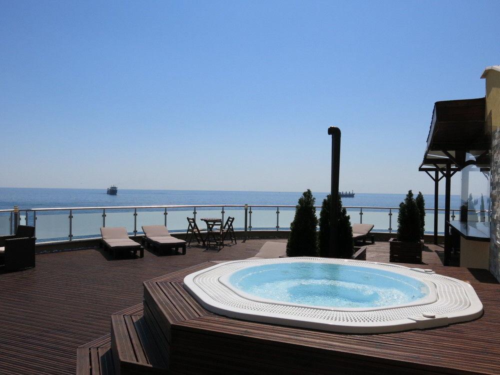 Family Hotel Albizia Beach Varna ภายนอก รูปภาพ