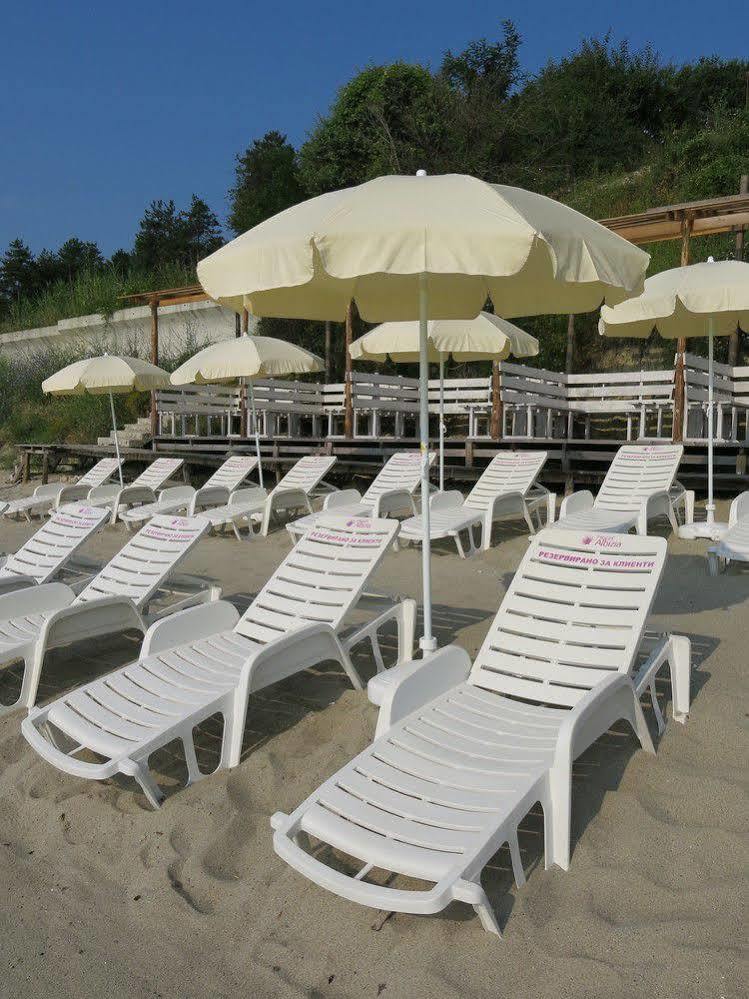 Family Hotel Albizia Beach Varna ภายนอก รูปภาพ